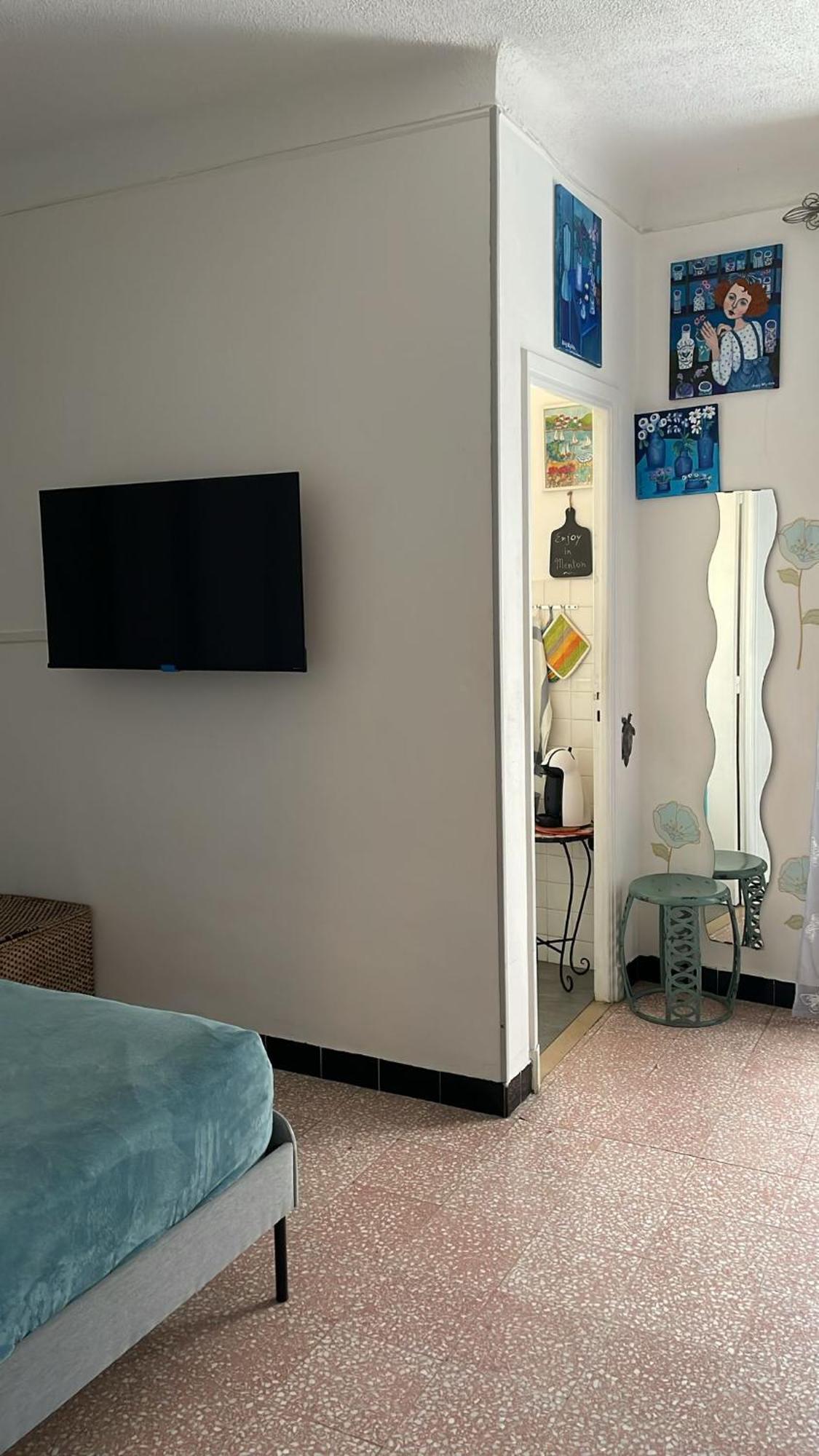 Welcome In The Cozy Blue Nest Pedestrian Apartment